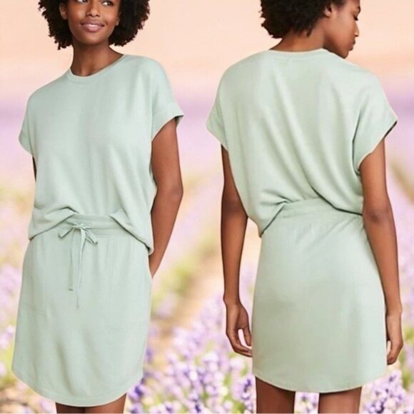 Lou & Grey Dresses & Skirts - NEW Lou & Grey Light Sage Green Mini Skirt Summer Athleisure Coastal Stretch‎ XS